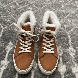 Old Navy Camel high top sneakers size 6